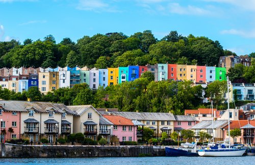 Colourful houses in Bristol discovered with car hire from easyCar