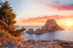 Sunset in Ibiza, car hire by easyCar