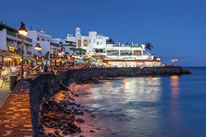 See the Cave of Los Verdes with car hire by easyCar