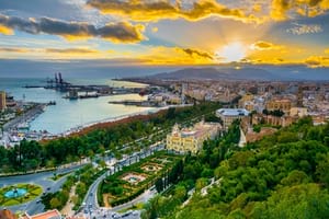 Malaga can be reached using car hire from easyCar