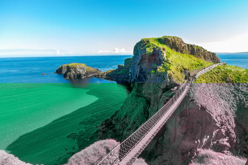 Explore Wales with car rental from easyCar
